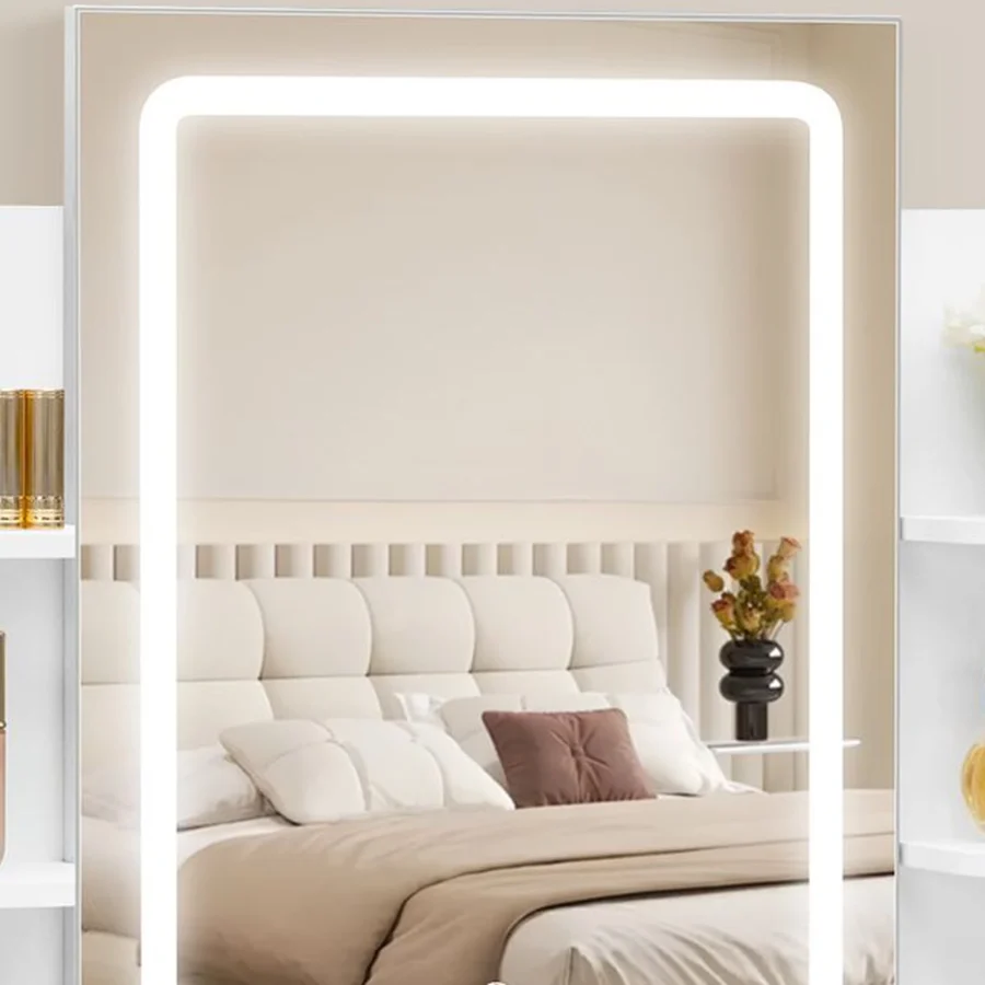 The mirror with its LED frame switched on