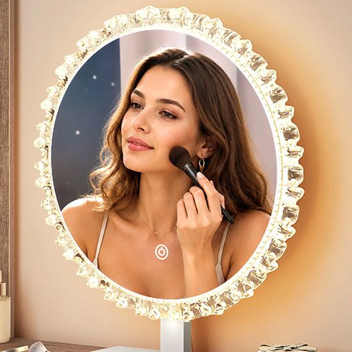 The crystal-effect round mirror lit