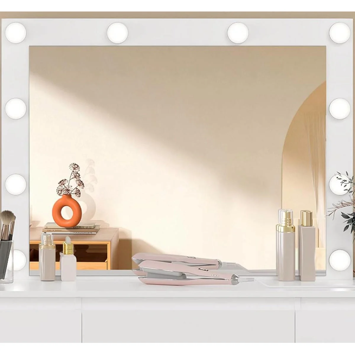The large mirror and its 10 bulbs