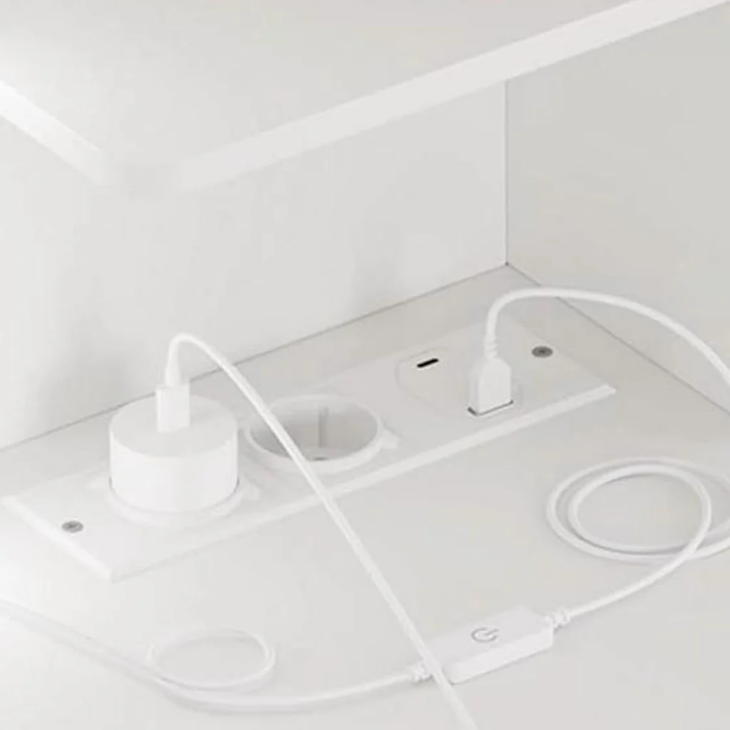 The power strip on the top: 2 sockets, a USB-A port and a USB-C port