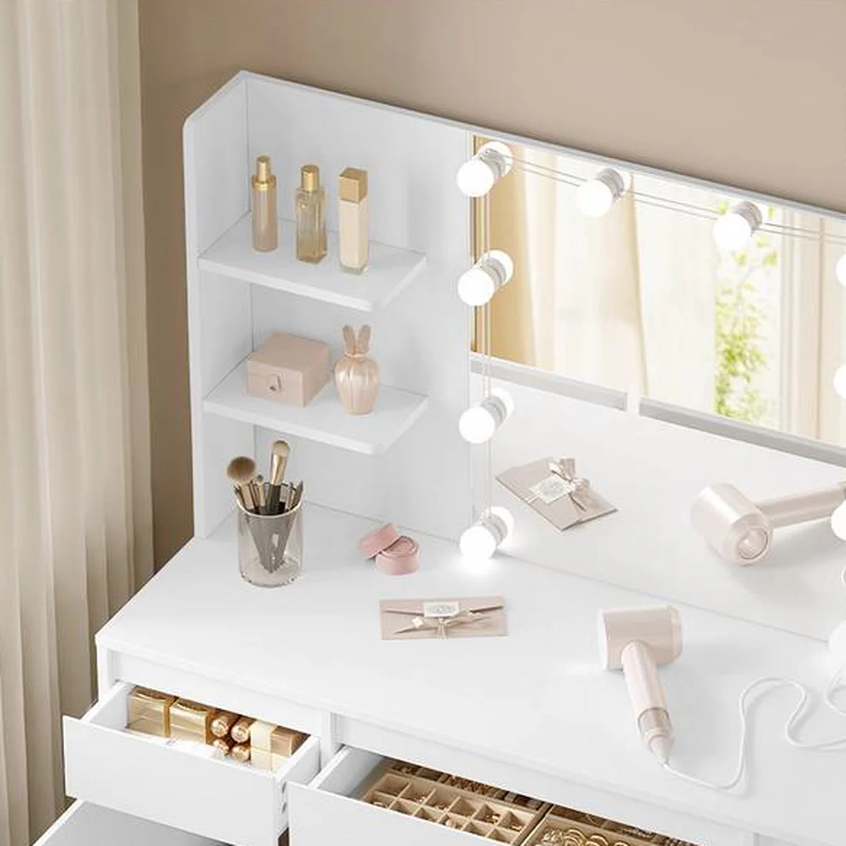 The shelves, the bulb mirror and the drawers open