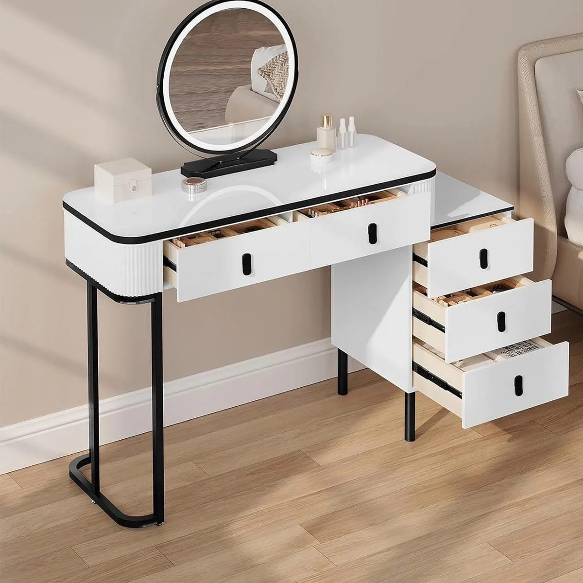 The 5 drawers open